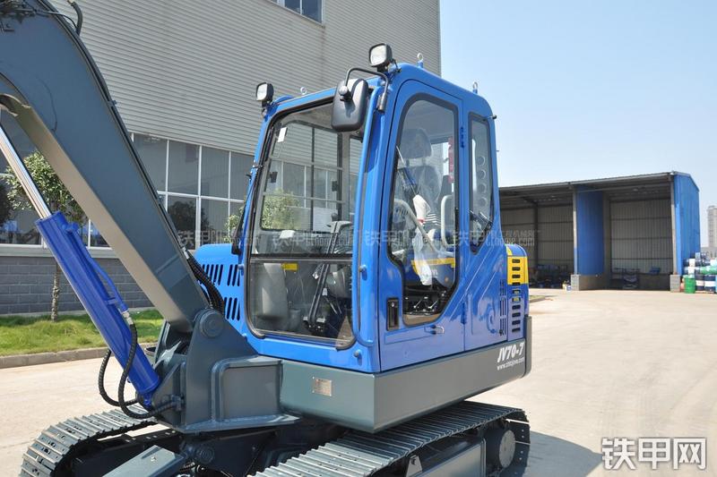 恒天九五JV70-7挖掘机局部