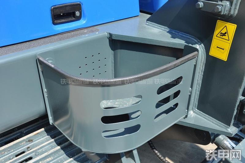 恒天九五JV70-7挖掘机局部