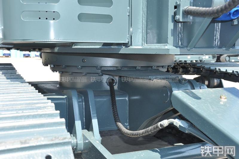 恒天九五JV70-7挖掘机局部