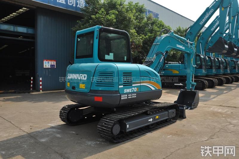 山河智能SWE70E挖掘机整机外观