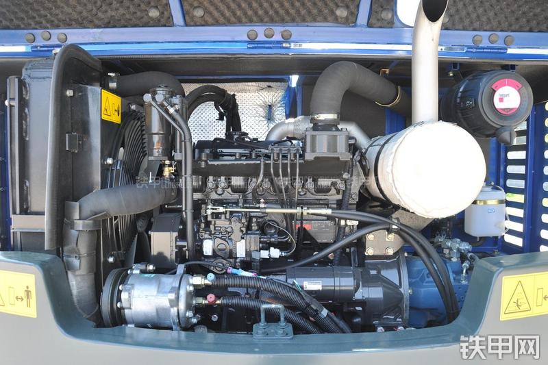 恒天九五JV70-7挖掘机局部