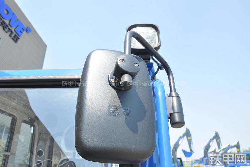 恒天九五JV70-7挖掘机局部