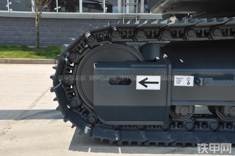 恒天九五JV150五十铃挖掘机局部