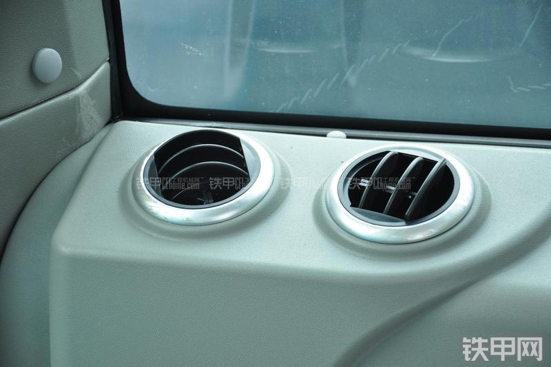 山河智能SWE150E挖掘机局部