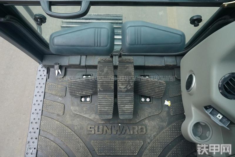 山河智能SWE150E挖掘机局部