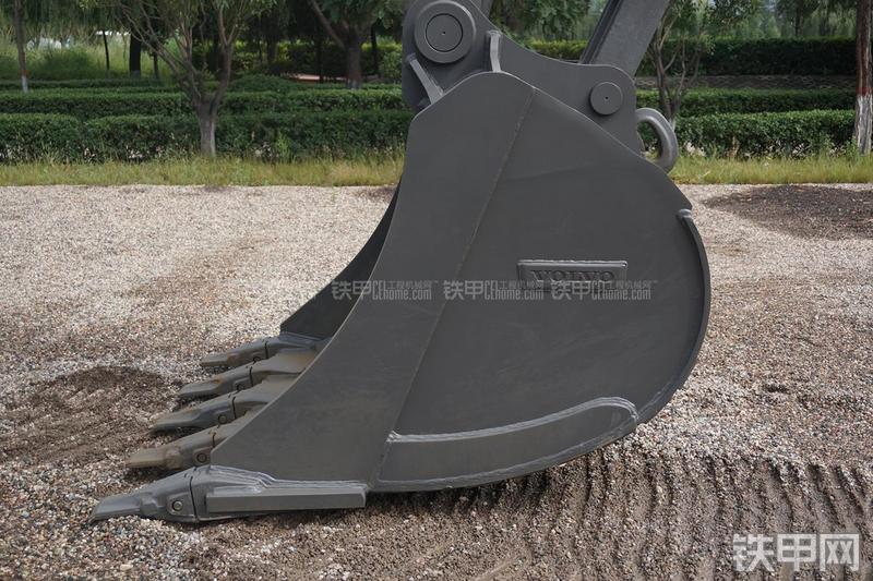 沃尔沃EC460BLC挖掘机局部