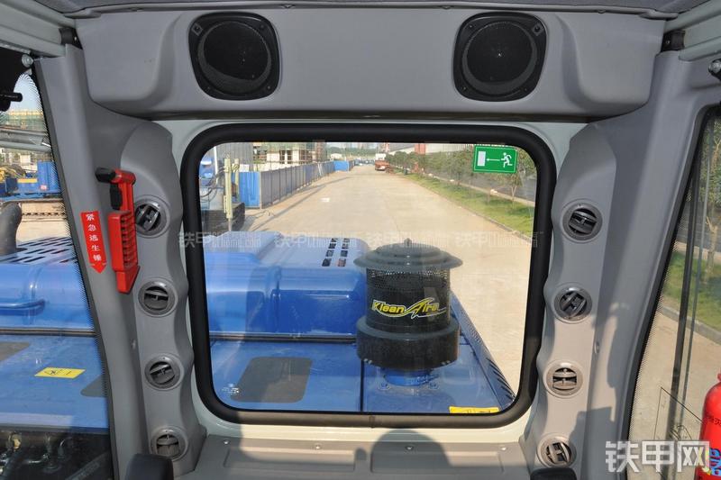 恒天九五JV235LC五十铃挖掘机局部