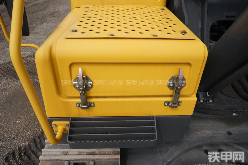 沃尔沃EC460BLC挖掘机局部