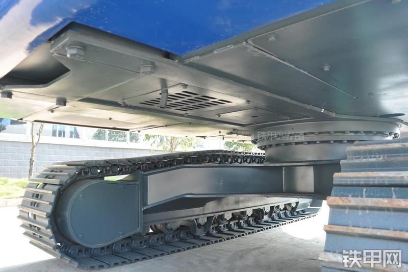 恒天九五JV235LC五十铃挖掘机局部