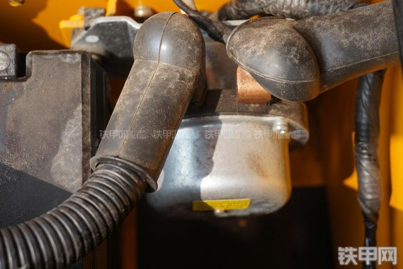 雷沃重工FR60挖掘机局部