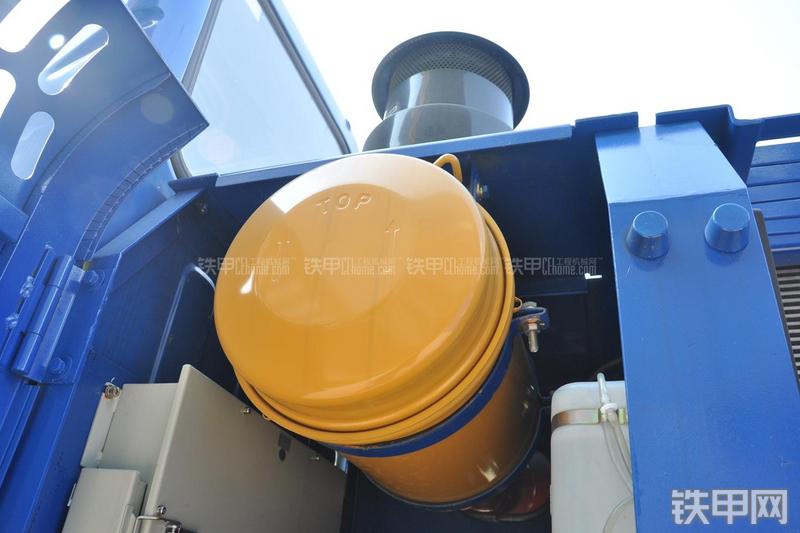 恒天九五JV235LC五十铃挖掘机局部