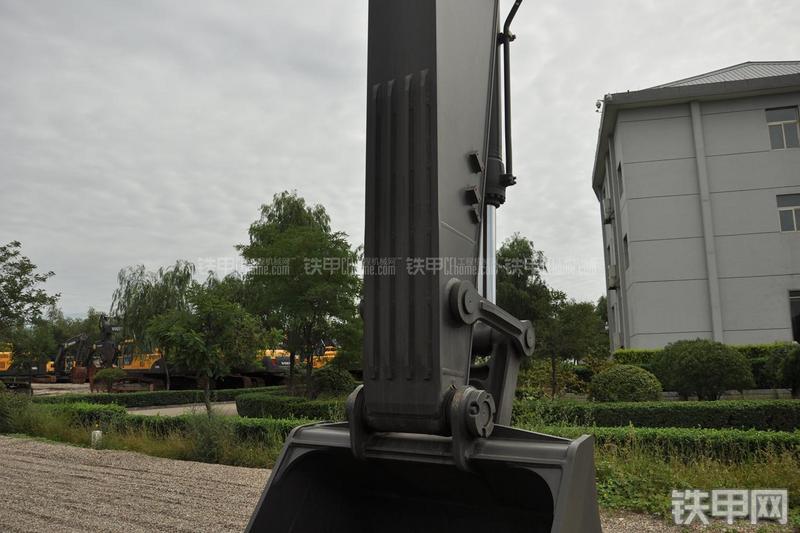 沃尔沃EC290BLC挖掘机局部