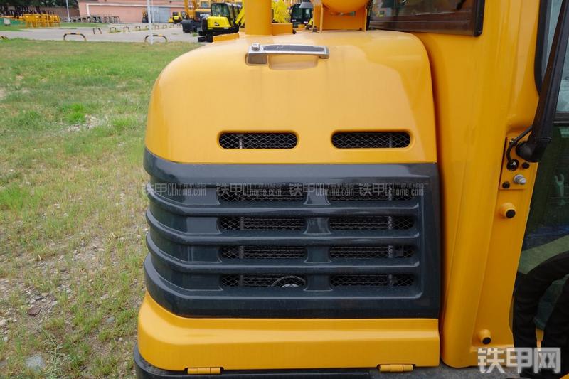 现代R60-9挖掘机局部