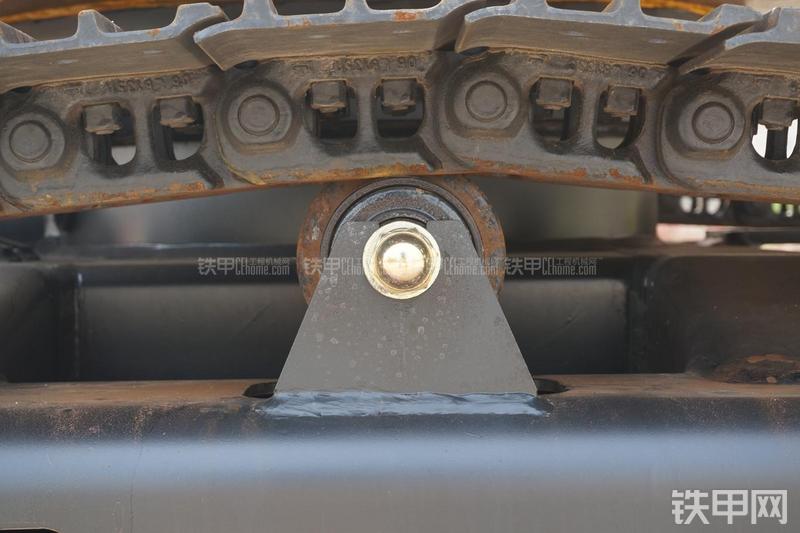 雷沃重工FR60挖掘机局部