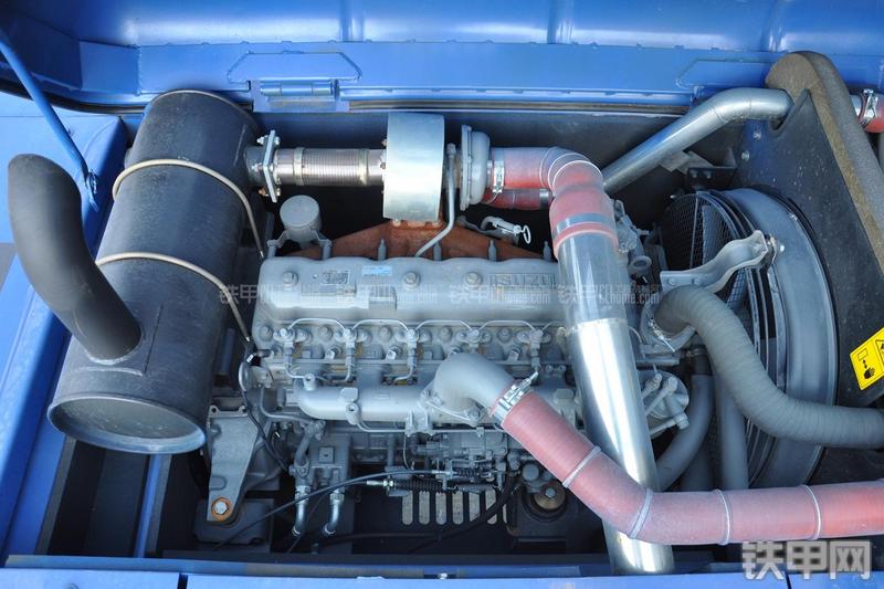 恒天九五JV235LC五十铃挖掘机局部