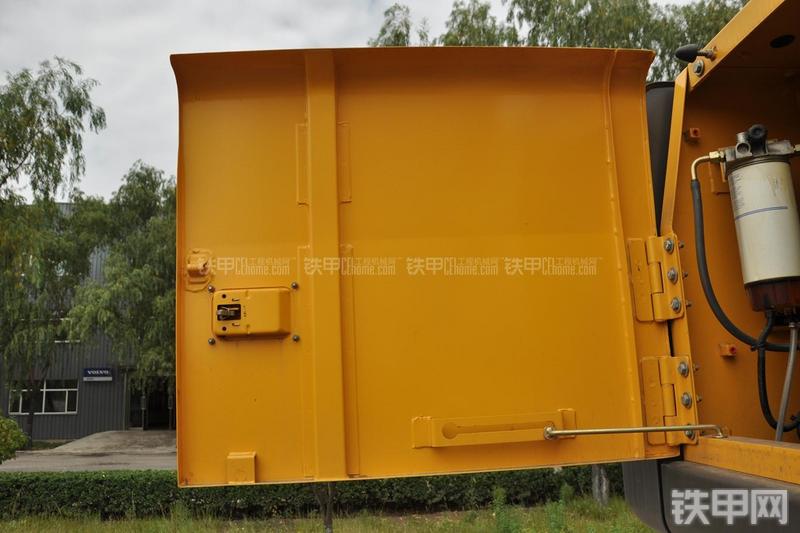 沃尔沃EC290BLC挖掘机局部