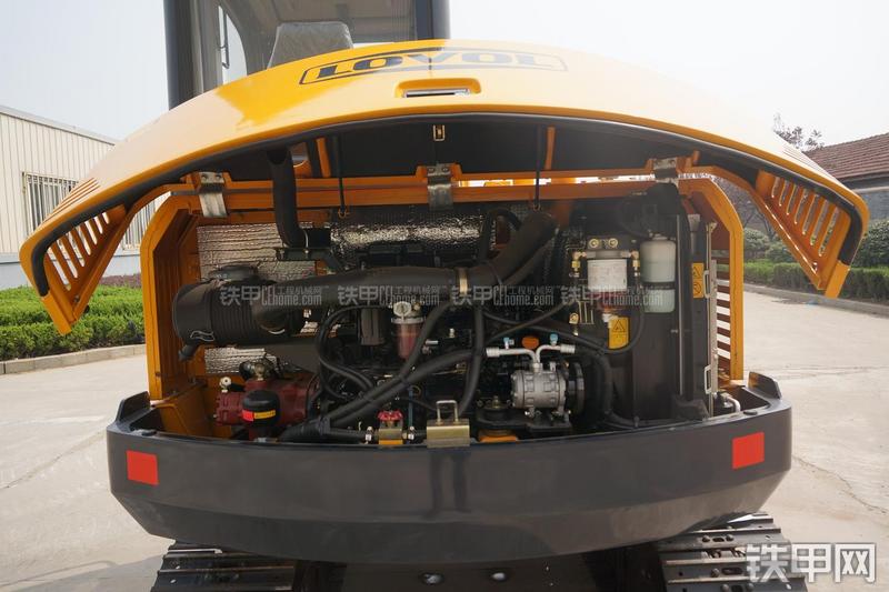 雷沃重工FR60挖掘机局部