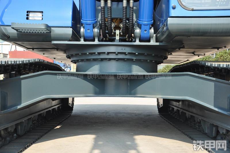 恒天九五JV235LC五十铃挖掘机局部