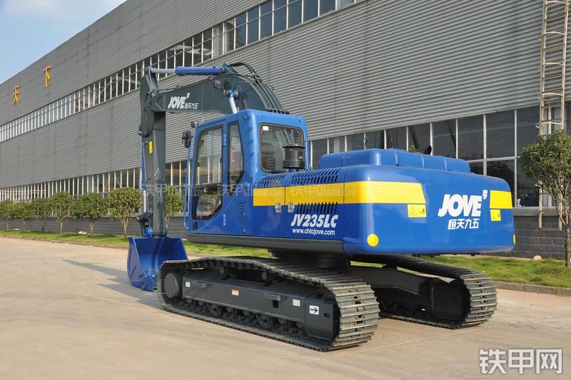 恒天九五JV235LC五十铃挖掘机整机外观