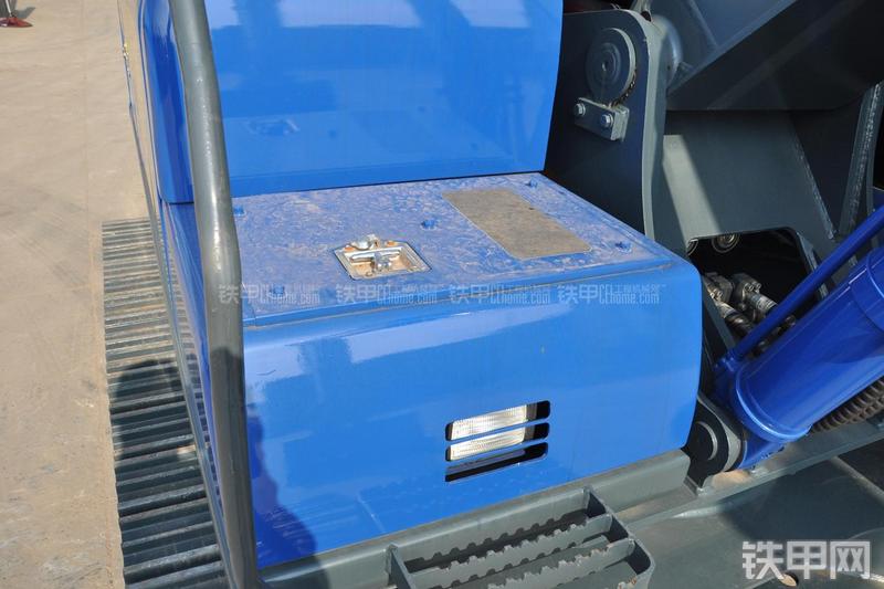 恒天九五JV235LC五十铃挖掘机局部