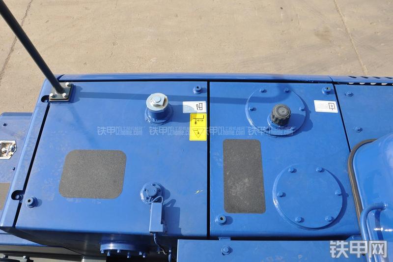 恒天九五JV235LC五十铃挖掘机局部