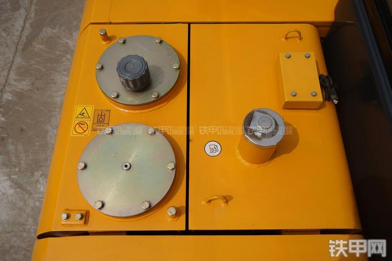 雷沃重工FR60挖掘机局部