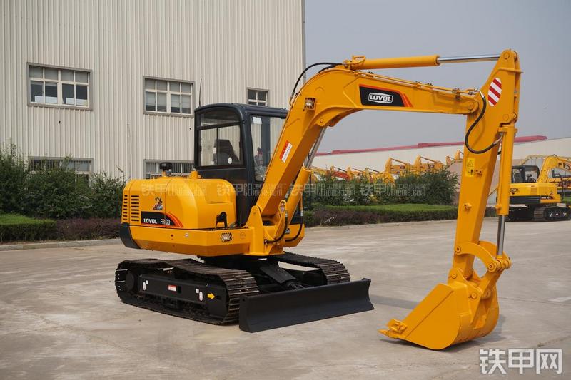 雷沃重工FR60挖掘机整机外观