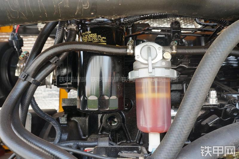 雷沃重工FR60挖掘机局部