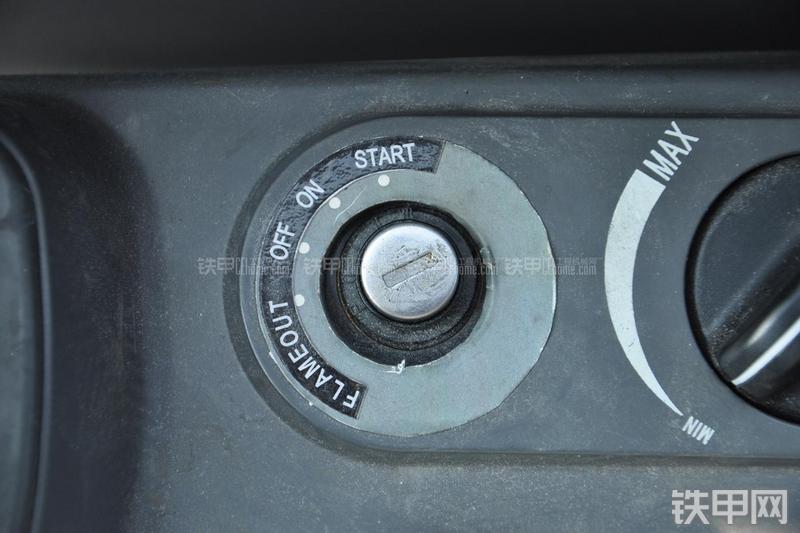 恒天九五JV235LC五十铃挖掘机局部