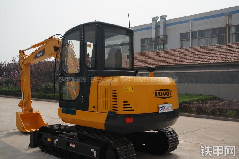 雷沃重工FR60挖掘机局部