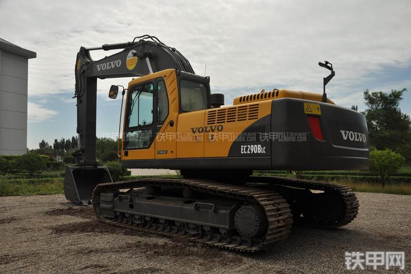 沃尔沃EC290BLC挖掘机整机外观