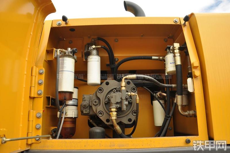 沃尔沃EC290BLC挖掘机局部