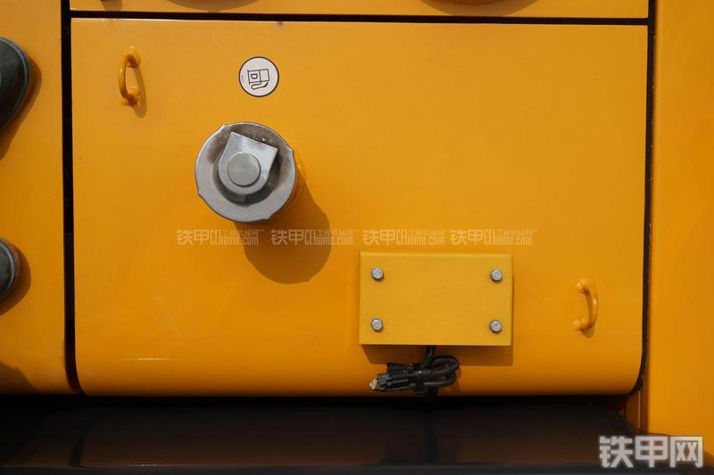 雷沃重工FR60挖掘机局部