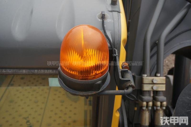 沃尔沃EC460BLC挖掘机局部