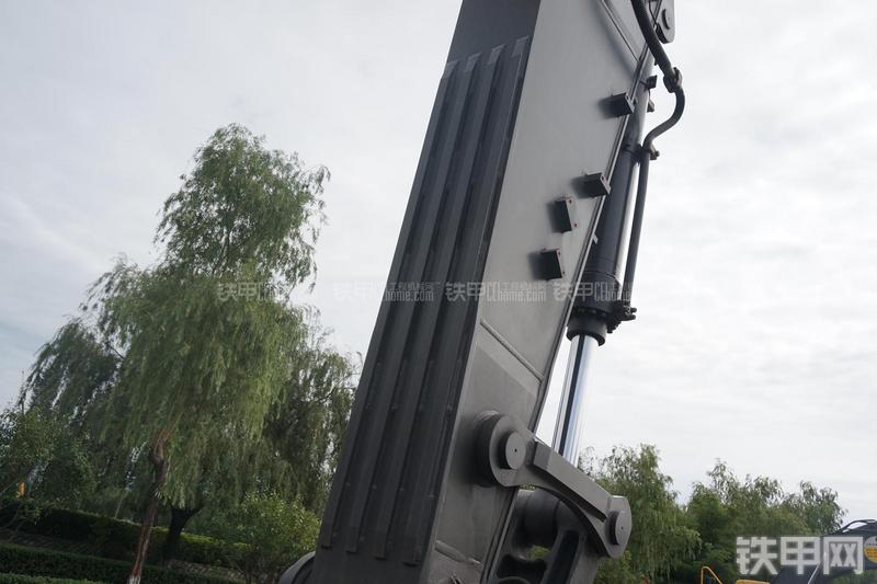 沃尔沃EC460BLC挖掘机局部