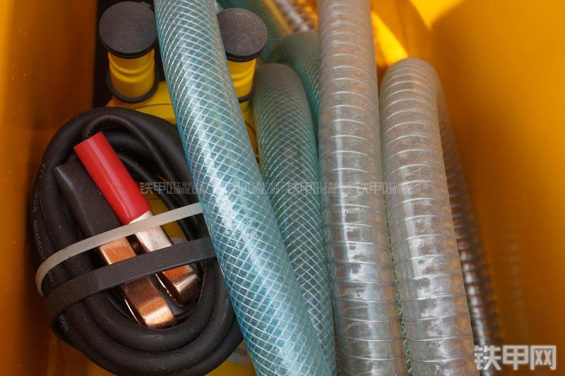 雷沃重工FR60挖掘机局部