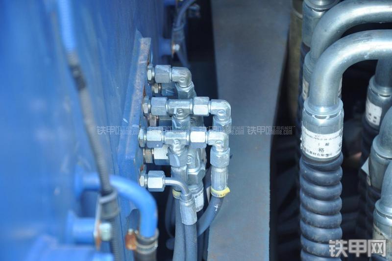 恒天九五JV235LC五十铃挖掘机局部