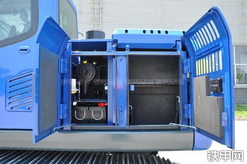 恒天九五JV150五十铃挖掘机局部