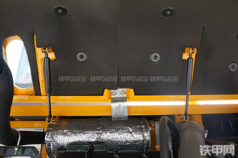 雷沃重工FR60挖掘机局部