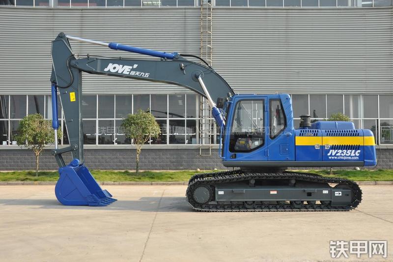 恒天九五JV235LC五十铃挖掘机整机外观