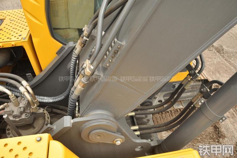 沃尔沃EC290BLC挖掘机整机外观