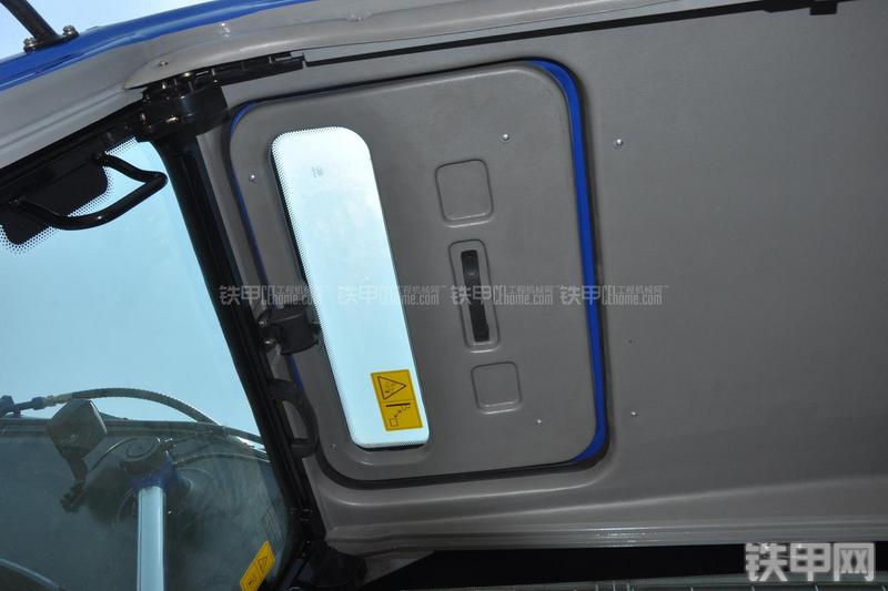 恒天九五JV150五十铃挖掘机局部