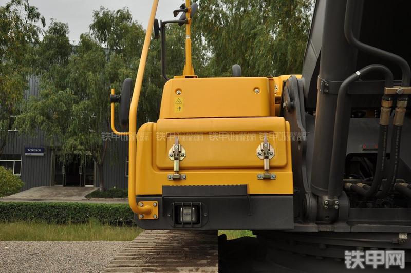 沃尔沃EC290BLC挖掘机局部