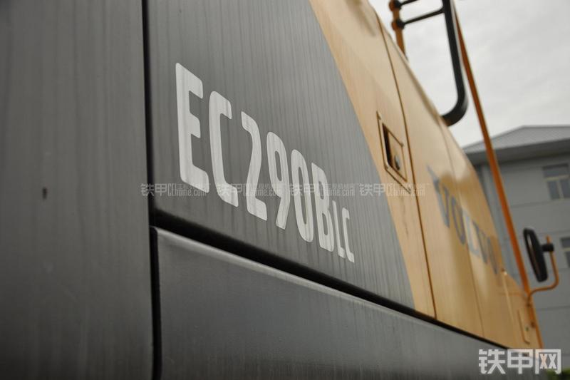 沃尔沃EC290BLC挖掘机局部