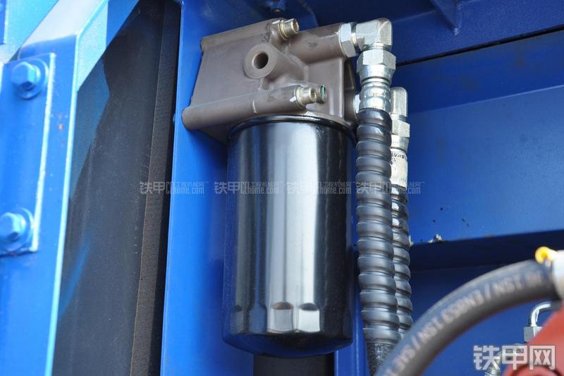 恒天九五JV235LC五十铃挖掘机局部