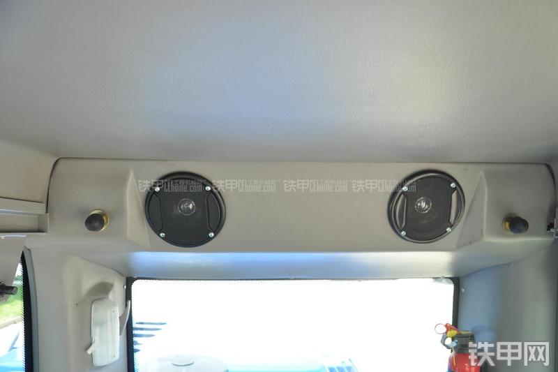 恒天九五JV150五十铃挖掘机局部