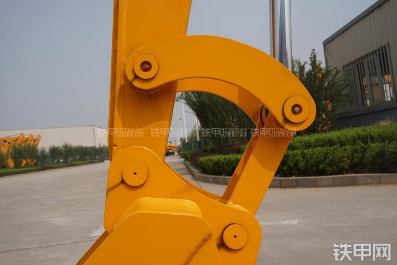 雷沃重工FR60挖掘机局部