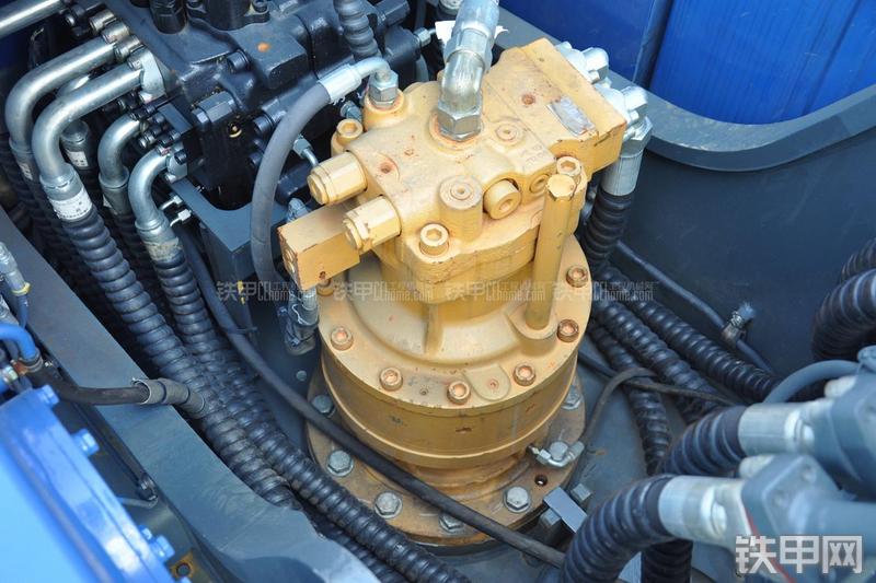 恒天九五JV235LC五十铃挖掘机局部