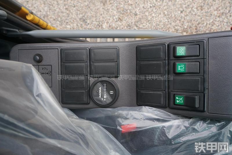 沃尔沃EC460BLC挖掘机局部