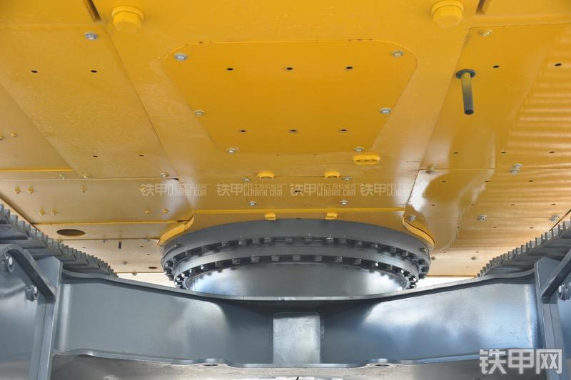 柳工CLG933E挖掘机局部